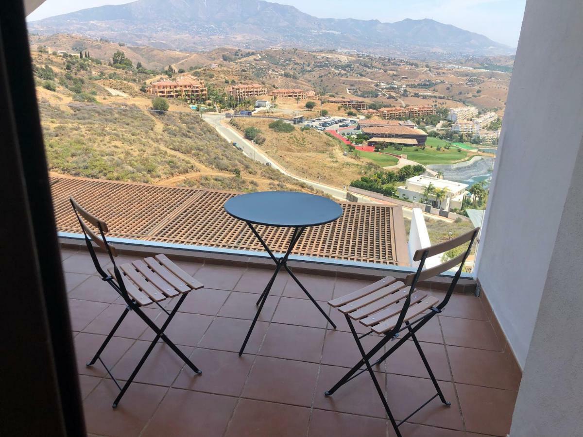 Апартаменты La Cala Hill Club Ла-Кала-де-Михас Экстерьер фото